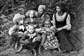 贾科梅蒂 | 家族身影、浓厚亲情，战后欧洲最富于表现力的雕塑家