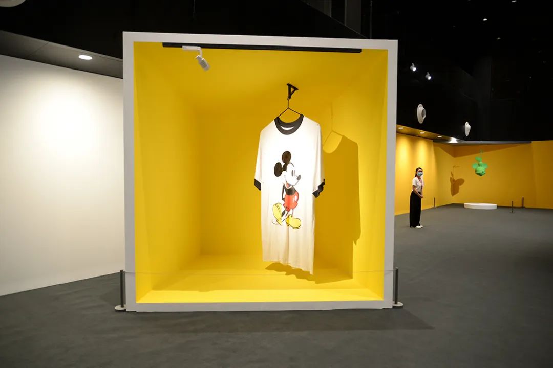 全新诠释|60位国内外艺术家如何创作自己的米奇(图44)