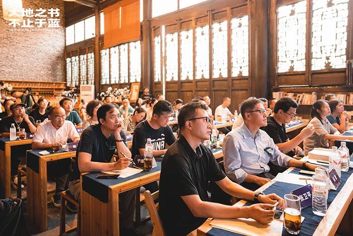 一场发生在黔东南的公共艺术行动，正在形成艺术乡建的“榕江模式”(图12)