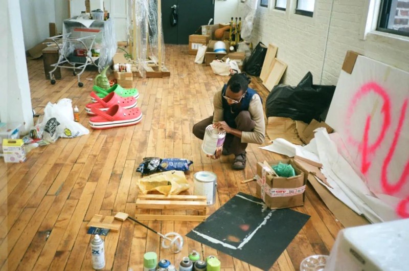 Torey Thornton在工作室.jpg Torey Thornton在工作室.jpg
