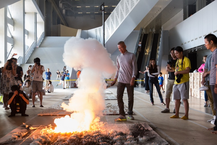 蔡国强和他的爆炸艺术(图11)