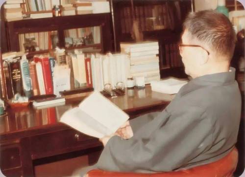 书讯 | 胡经之、李健编《伍蠡甫先生“中国画研究文集”》出版 (图2)