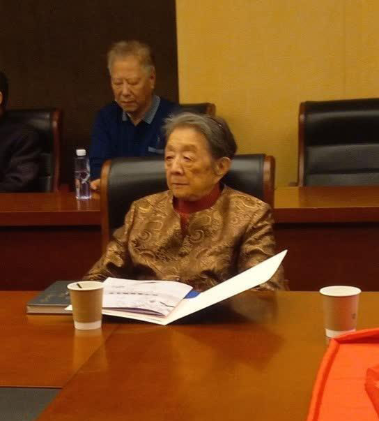 沈子善大女儿沈玉玲教授.jpg