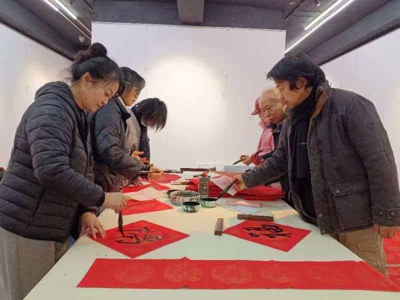 《岁月无声》——江苏省美术家协会省直分会作品邀请展开幕(图3)