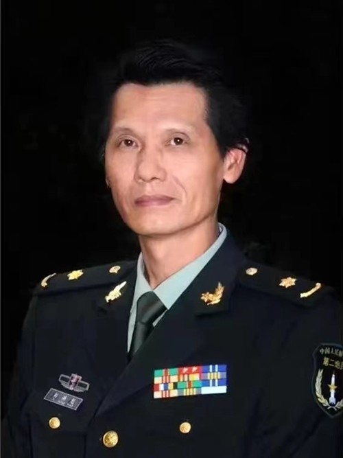 刘洪彪像.jpg