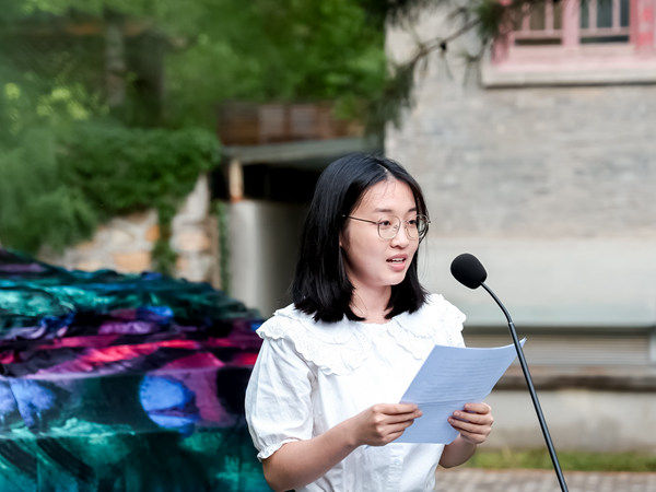 和平 | 北京大学“韩美林人文艺术奖学金”设立 韩美林雕塑《和平守望》落成(图11)